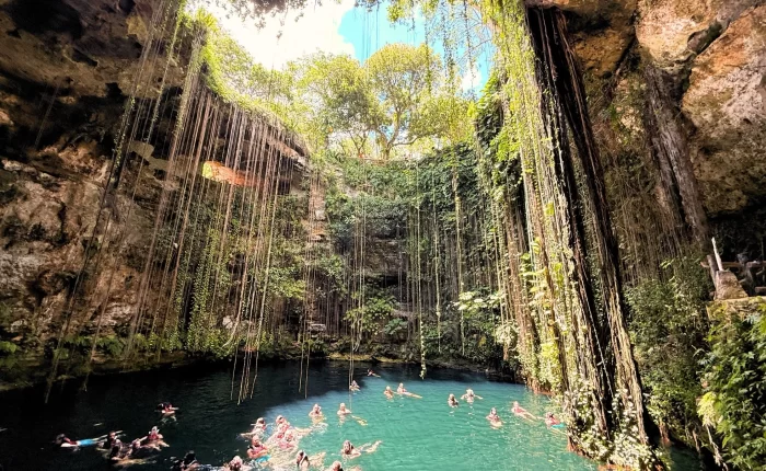 セノーテ・イキル